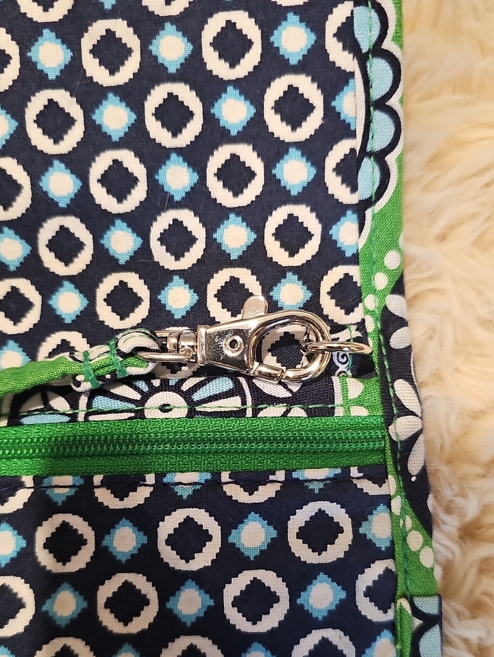 Vera Bradley Sleek Wallet In Cupcake Green EUC - Picture 10 of 11